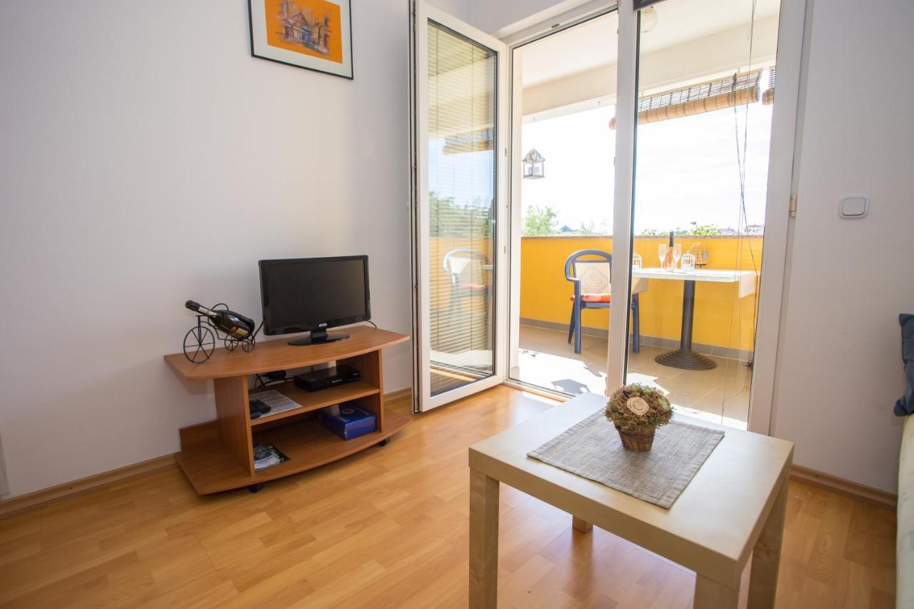 Apartman Vlado Apartment Vrsar Exterior photo